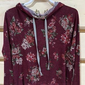 light flower pattern hoodie